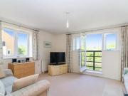 2 Bedroom Flat For Sale In Kings Langley, Herts