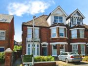 2 bedroom flat for sale in Kingsnorth Gardens,...