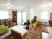 2 bedroom flat for sale in Knightsbridge Court,...