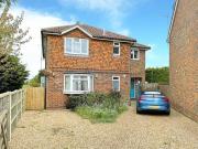 2 Bedroom Flat For Sale In Littlehampton, West Sussex