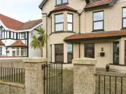 2 Bedroom Flat For Sale In Llandudno, Conwy