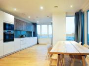 2 Bedroom Flat For Sale In London