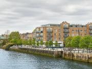 2 Bedroom Flat For Sale In London