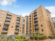 2 Bedroom Flat For Sale In London