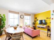 2 Bedroom Flat For Sale In London