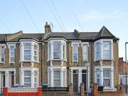 2 Bedroom Flat For Sale In London