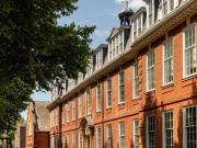 2 Bedroom Flat For Sale In London