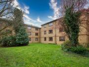2 Bedroom Flat For Sale In London