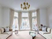 2 Bedroom Flat For Sale In London