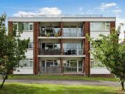 2 Bedroom Flat For Sale In London