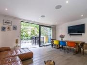 2 Bedroom Flat For Sale In London