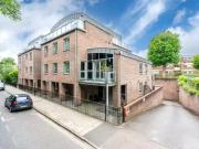2 bedroom flat for sale in London Road, St. Albans, AL1
