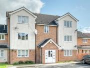 2 Bedroom Flat For Sale In Long Meadow, Worcester