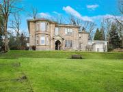 2 bedroom flat for sale in Lower Bourtree Drive,...