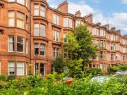 2 bedroom flat for sale in Lyndhurst Gardens, Flat 2/1,...