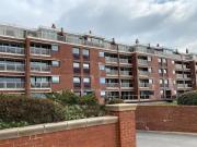 2 Bedroom Flat For Sale In Lytham St. Annes, Lancashire
