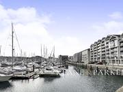 2 bedroom flat for sale in Mariners Court, Sutton...