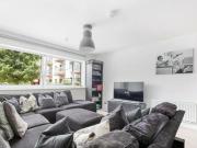 2 Bedroom Flat For Sale In Mile End, London