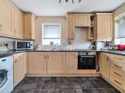 2 Bedroom Flat For Sale In Newbury, Berkshire, RG14