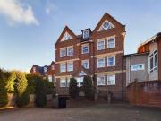 2 bedroom flat for sale in Oakleigh Park South, London, N20