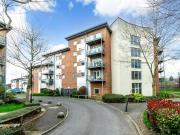 2 bedroom flat for sale in Observer Drive, Watford, WD18