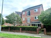 2 bedroom flat for sale in Patshull Avenue,...