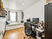 2 bedroom flat for sale in Pickfords Gardens, Slough, SL1
