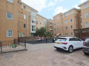 2 bedroom flat for sale in Richmond Court, Exeter, EX4