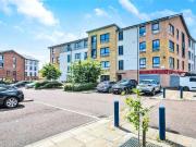 2 bedroom flat for sale in Richmond Park Terrace,...