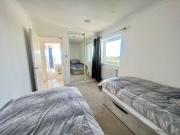 2 bedroom flat for sale in Royal Parade, Eastbourne, BN22