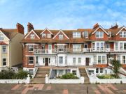 2 bedroom flat for sale in Royal Parade, Eastbourne, BN22