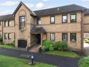 2 bedroom flat for sale in Schaw Drive, Bearsden,...