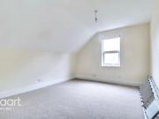 2 bedroom flat for sale in Shakespeare Road, Bedford, MK40