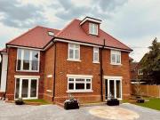 2 Bedroom Flat For Sale In Shoppenhangers Road, Maidenhead