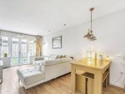 2 Bedroom Flat For Sale In Slough, Berkshire