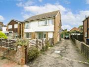 2 bedroom flat for sale in Southview Gardens, Worthing,...