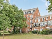 2 bedroom flat for sale in Sovereigns Quay, Bedford, MK40