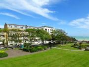 2 bedroom flat for sale in Steyne Gardens, Worthing,...