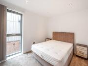 2 bedroom flat for sale in The Cascades, Hampstead,...