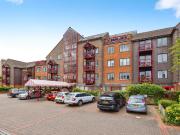 2 bedroom flat for sale in The Mount, Guildford, Surrey, GU2