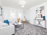 2 Bedroom Flat For Sale In Thorndean Crescent,...