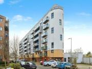 2 Bedroom Flat For Sale In Tonbridge, Kent