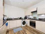 2 bedroom flat for sale in Walnut Tree Close, Guildford,...