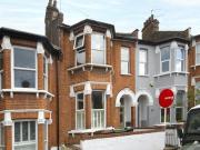 2 Bedroom Flat For Sale In Walthamstow, London