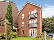 2 Bedroom Flat For Sale In Warwick, Warwickshire