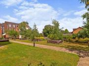 2 Bedroom Flat For Sale In Warwick, Warwickshire