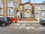 2 bedroom flat for sale in Western Street, Bedford,...