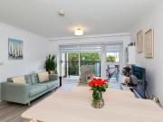 2 bedroom flat for sale in Windsor Road, Slough, SL1