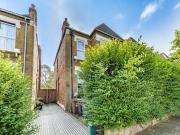 2 Bedroom Flat For Sale In Wood Green