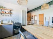 2 Bedroom Flat For Sale In Wood Green, London